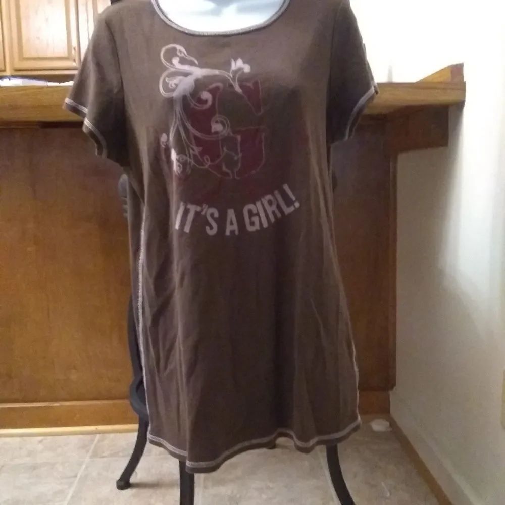 ⬇️⬇️⬇️It's A Girl T-shirt
